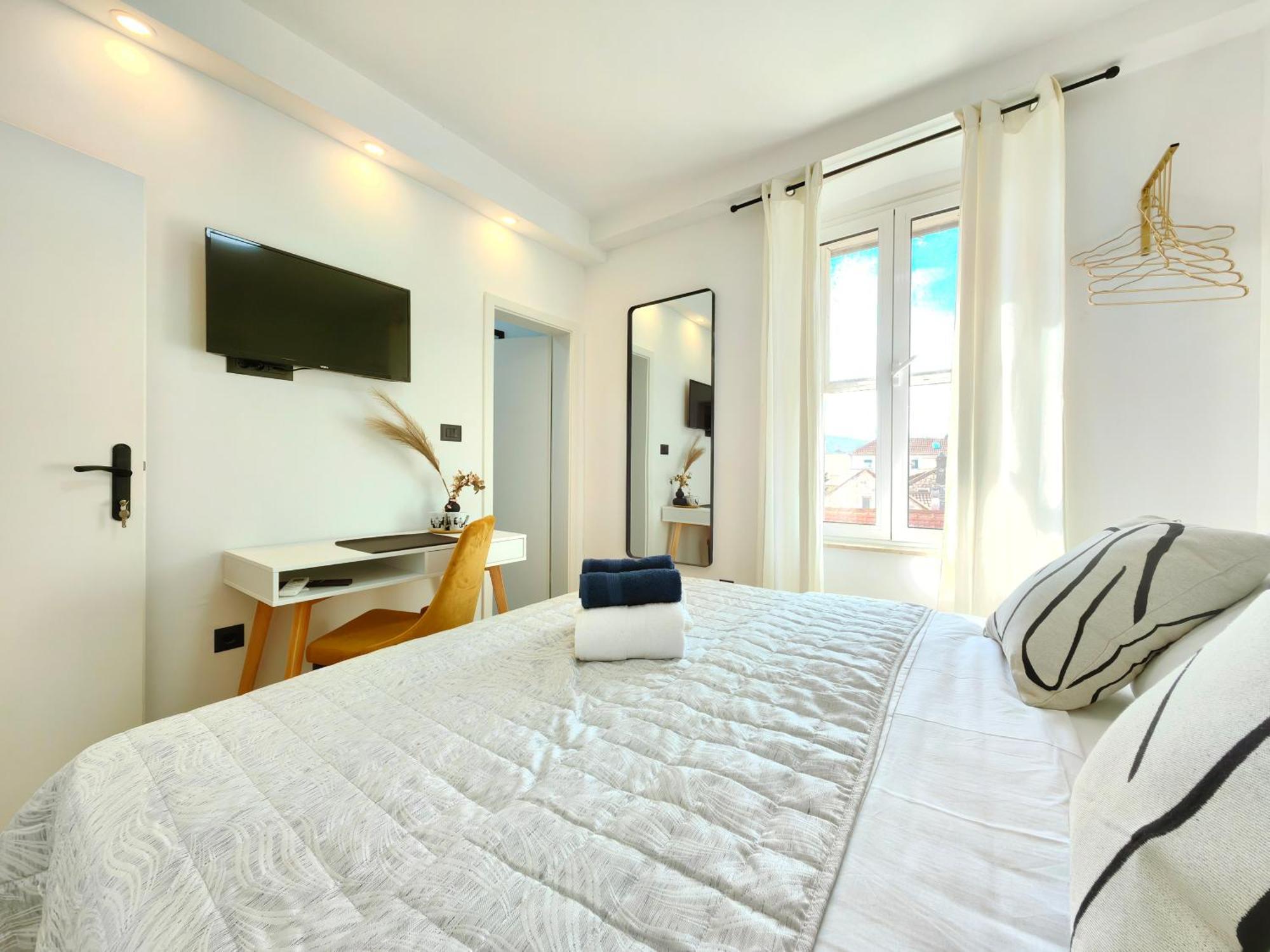 Studio & Rooms Fjok Split Exterior foto
