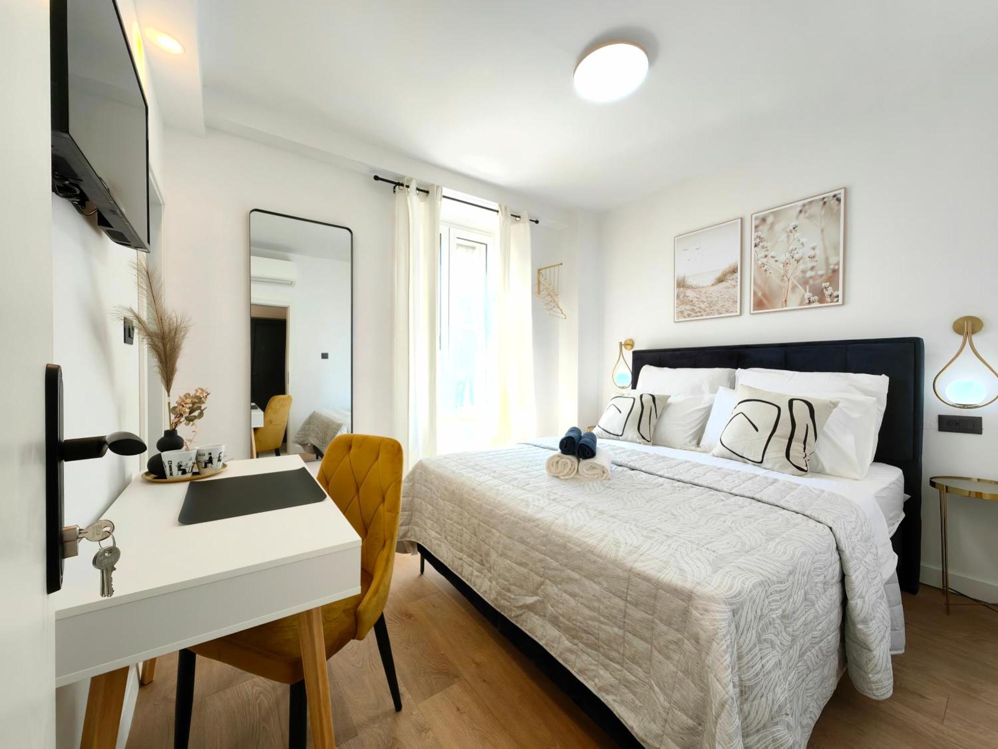 Studio & Rooms Fjok Split Exterior foto