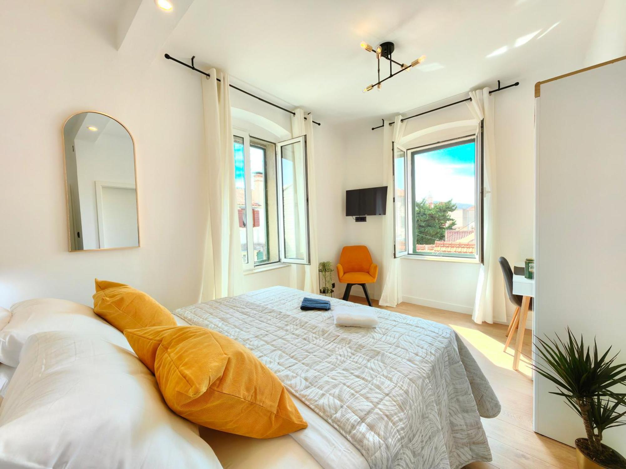 Studio & Rooms Fjok Split Exterior foto